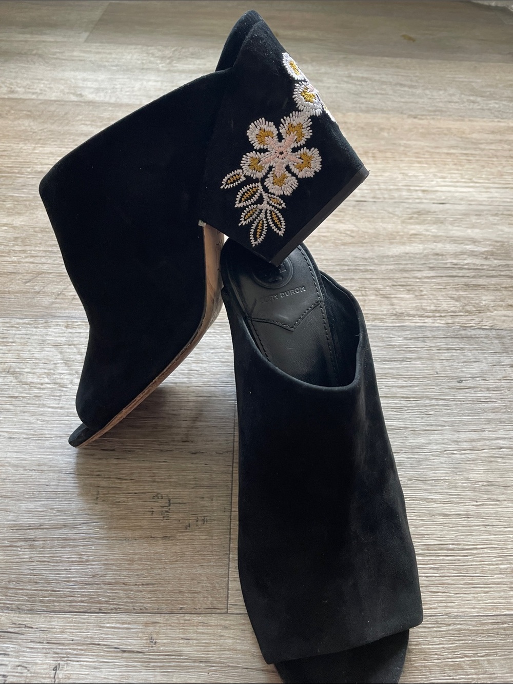 Tory Burch Sz 9 Suede Embroidered Block Heel Sandals Black Bohemian Luxury Shoes